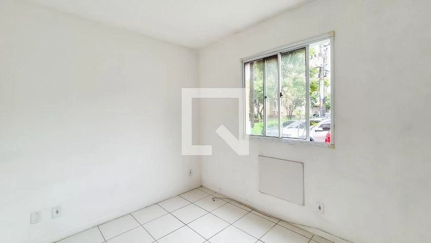 2-bedroom apartment in a building with a pool — photo 3