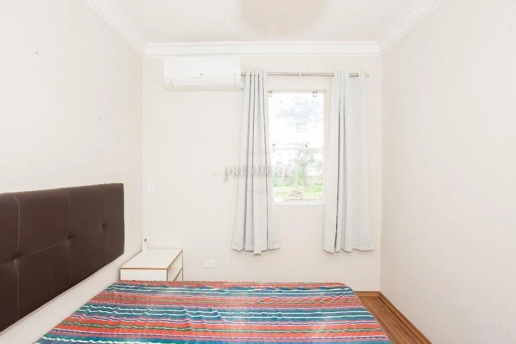 4-bedroom house with a walk-in closet in Curitiba — photo 14
