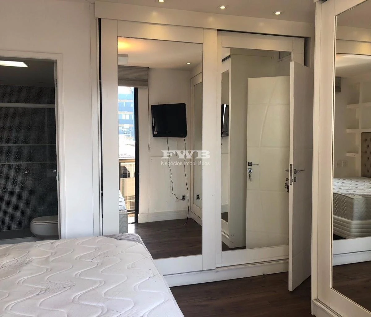 Furnished 90 m² apartment with 1 en-suite bedroom — photo 14