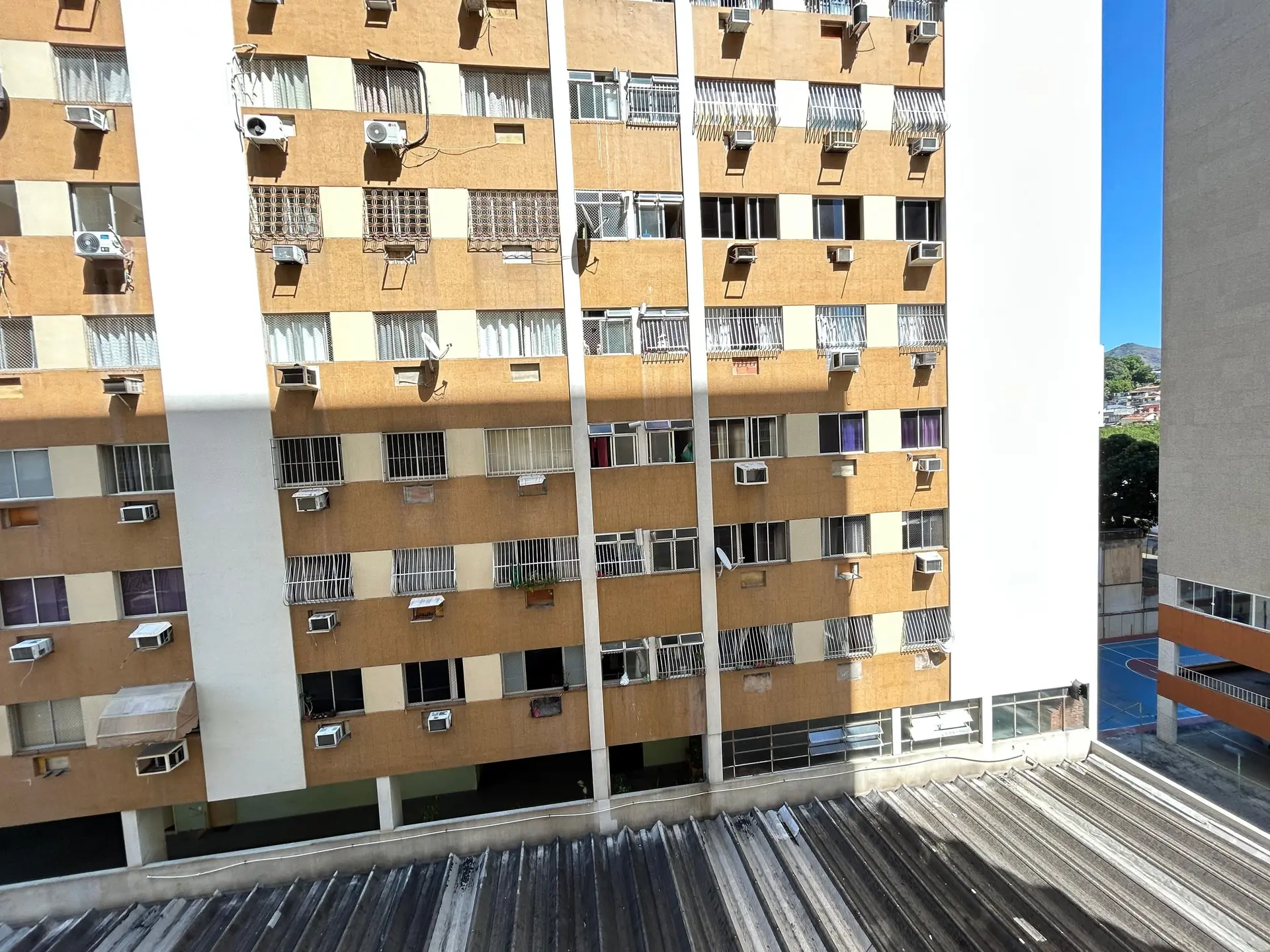 Apartamento com 3 quartos e suíte em bom estado — photo 52