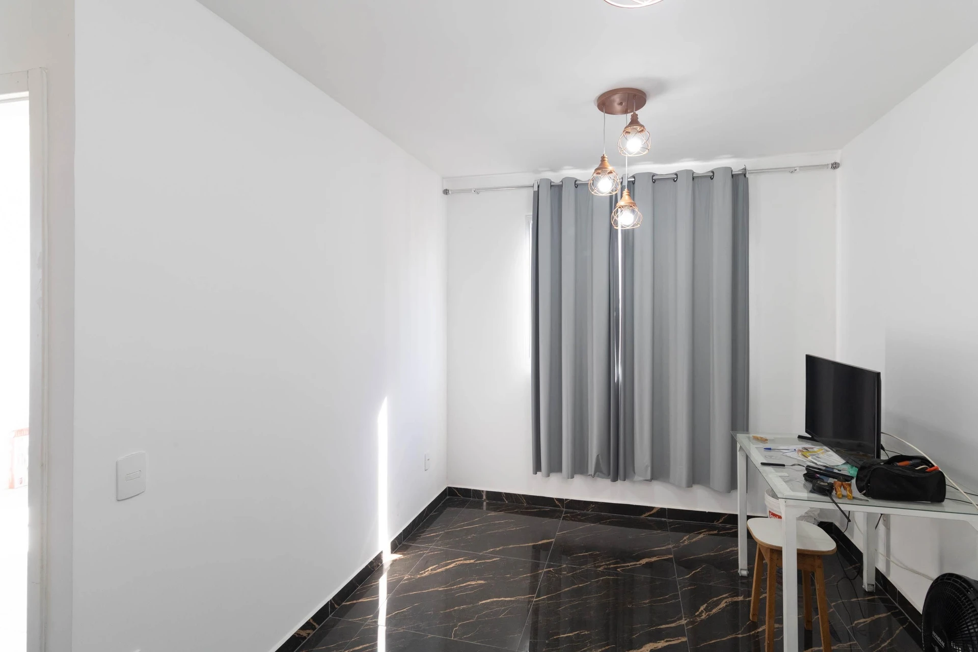Unfurnished 2-bedroom apartment with 1 bath and 2 parking — photo 15