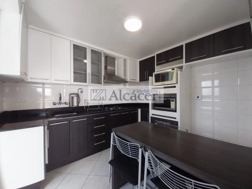 3-bedroom apartment in a building with a gym — photo 26