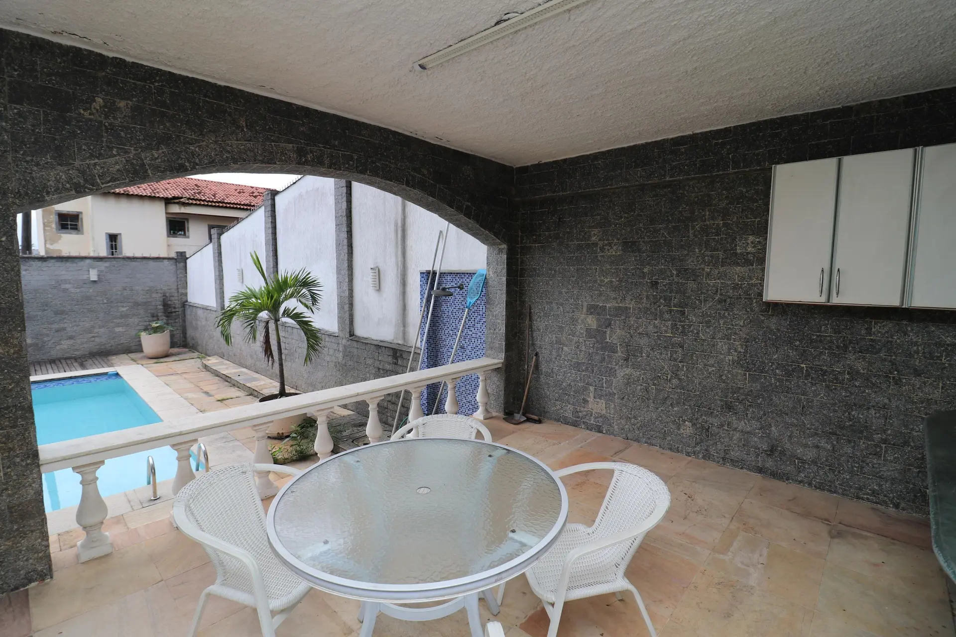 Vestidor y 5 dormitorios: casa de 420 m² — photo 63