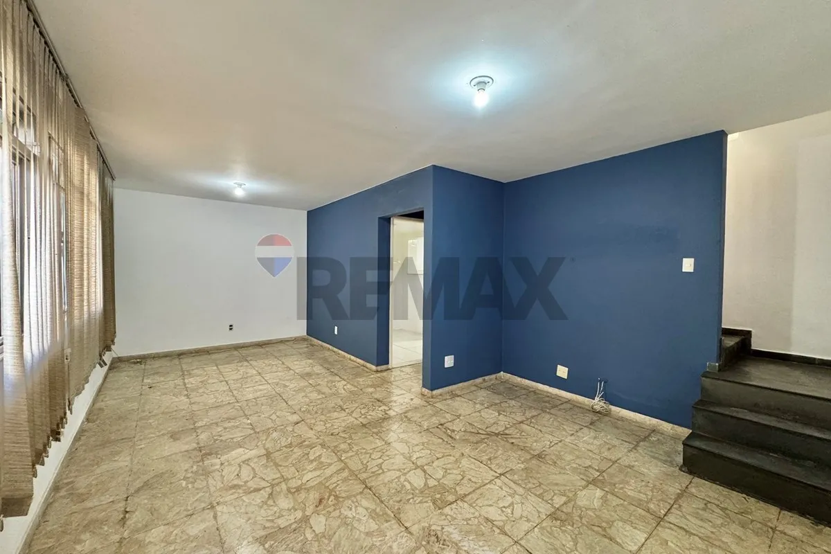 Casa com 3 quartos e 3 banheiros, com varanda e terraço — photo 2