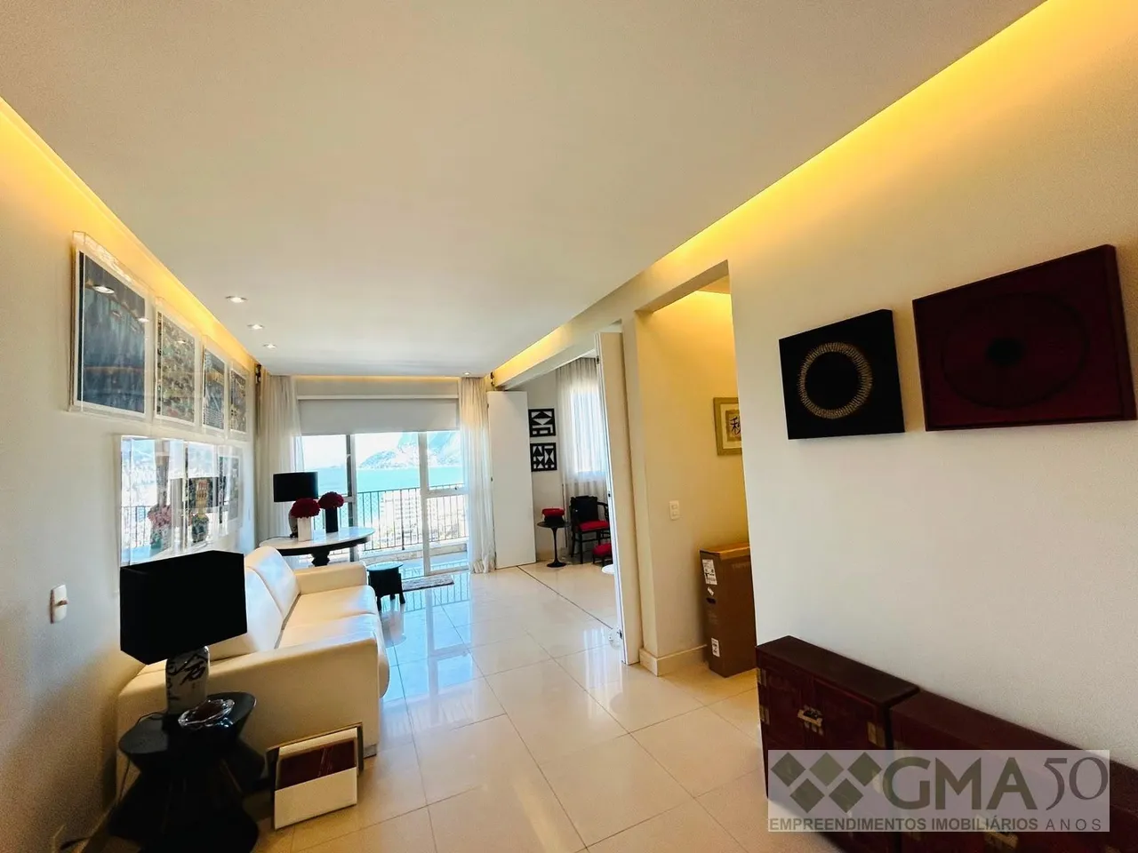 Furnished 1-bedroom apartment with open-plan kitchen — photo 9