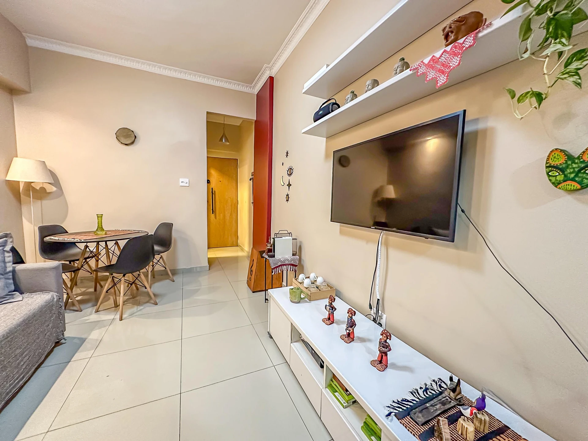 Furnished 1-bedroom apartment with a closed kitchen — photo 18