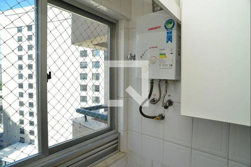 82 m² rental apartment with 2 bedrooms and enclosed balcony — photo 42