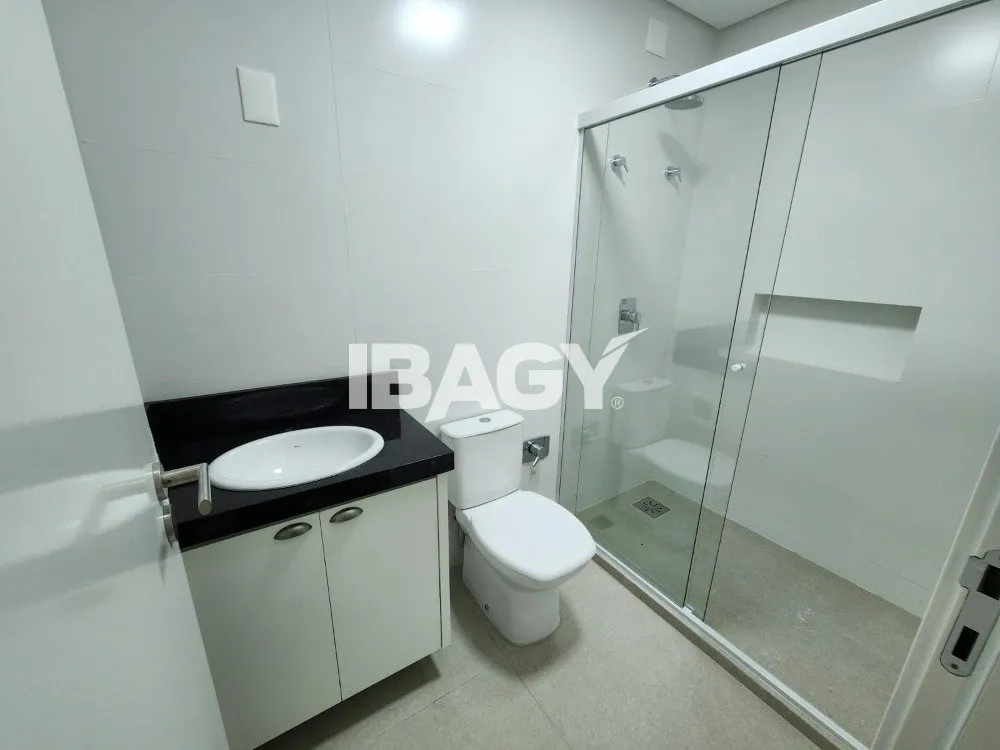 Furnished apartment, 116 m², with a grill on the balcony — photo 41