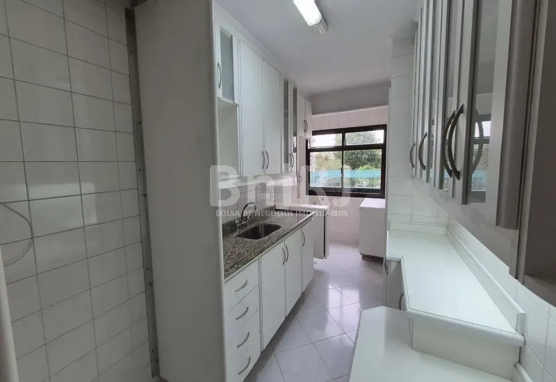 Home office in a 3-bedroom apartment, 110 m² — photo 8