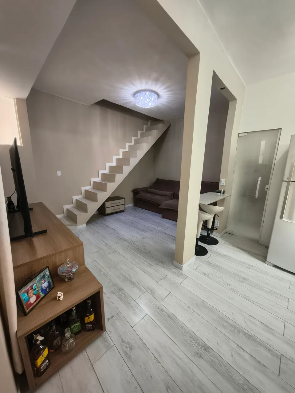 2-bedroom house with a home office