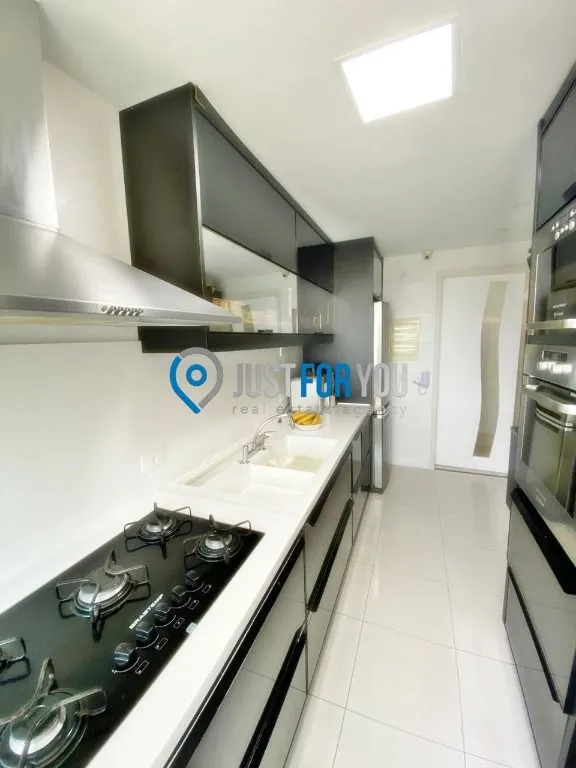 3-bedroom duplex with 4 bathrooms and 189 m² — photo 30