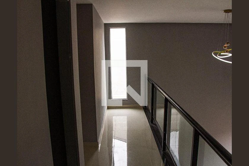 Rental house with 4 bedrooms and 250 m² open-plan kitchen — photo 37