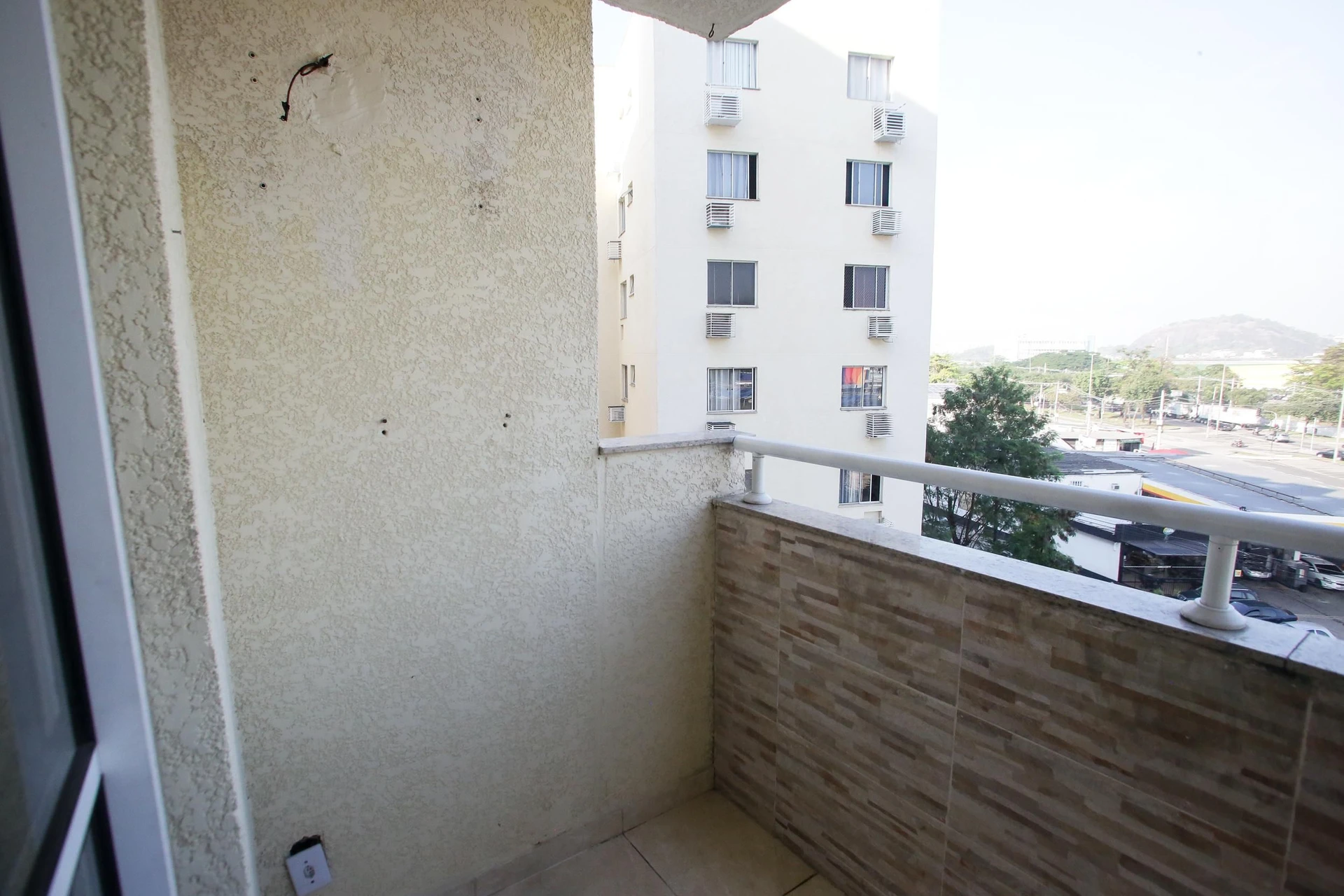 2-bedroom apartment with a mountain view — photo 23