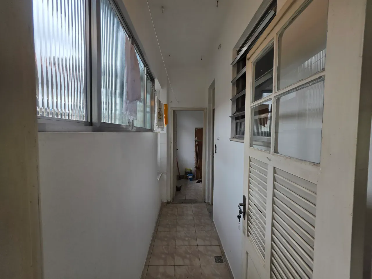 Apartment, 90 m², with wood or laminate floors — photo 28