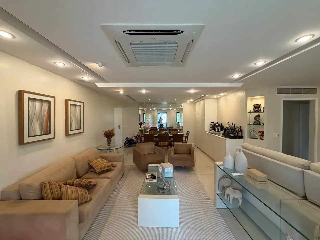 Furnished apartment, 160 m², with a jacuzzi — photo 22