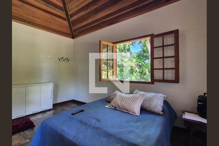 Furnished house, 2100 m², with a home office