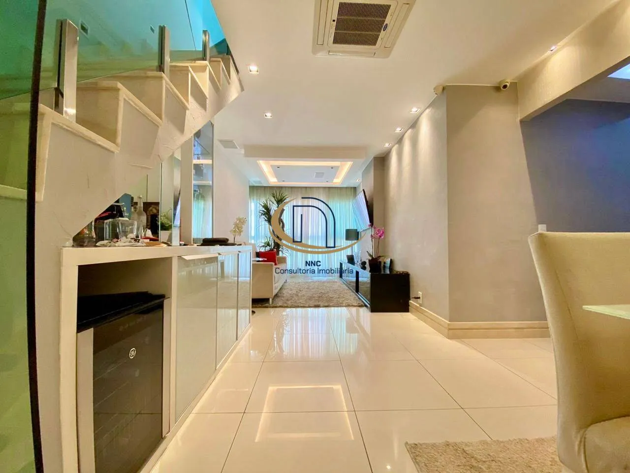 Apartment with 3 bedrooms, 5 bathrooms and 2 parking spots — photo 7