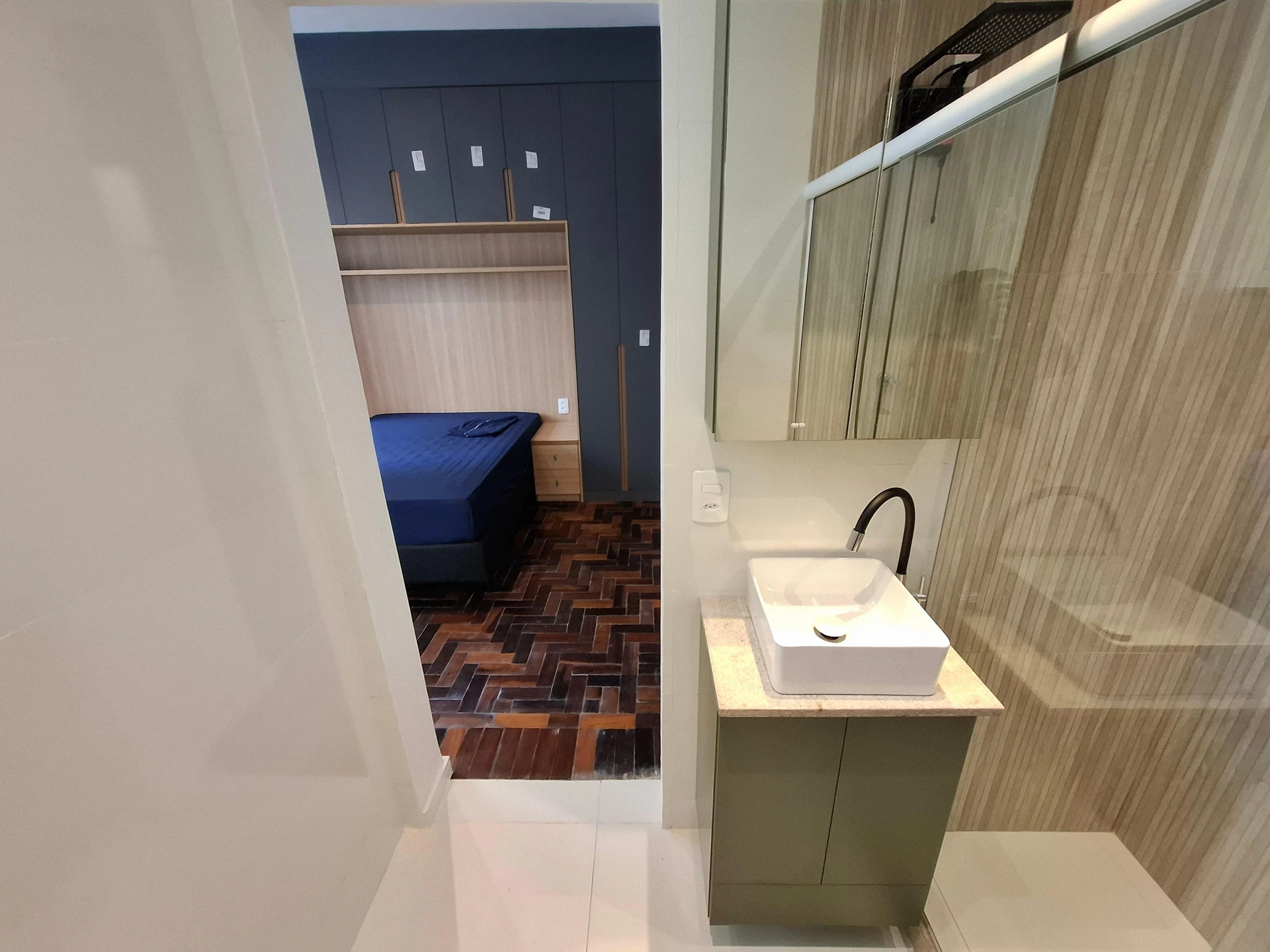 Studio with 1 bedroom and 1 bathroom no parking — photo 4