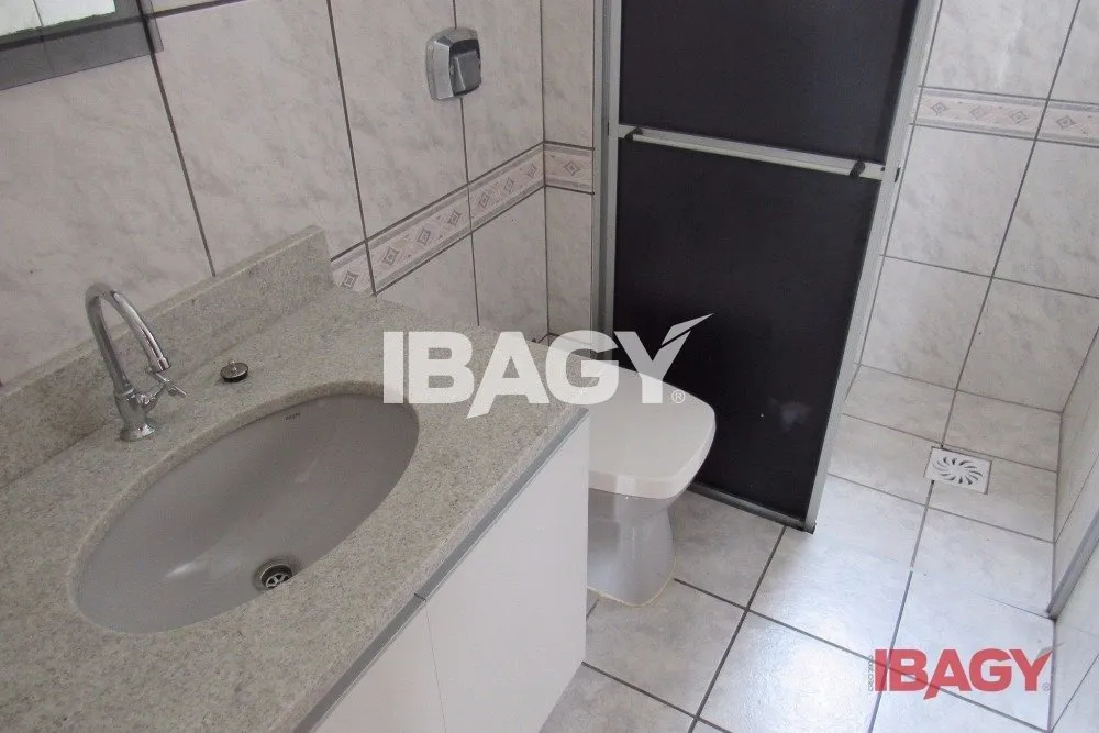 3-bedroom apartment, 1 with its own bathroom, 80 m² — photo 13