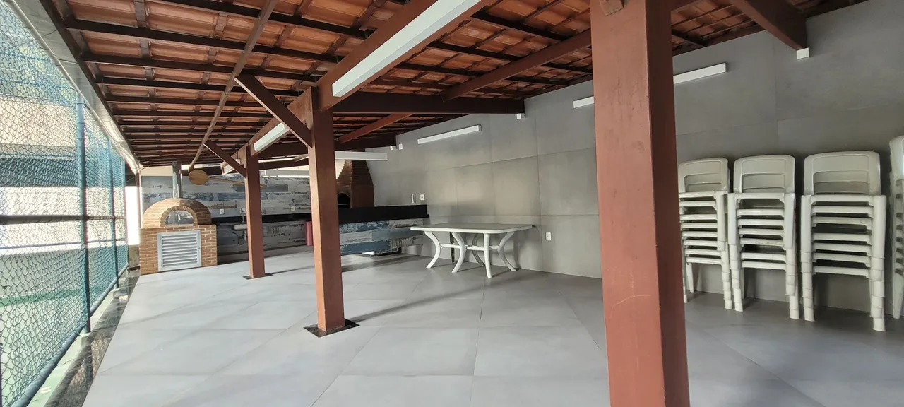 One-bedroom apartment in a building with a gym — photo 10
