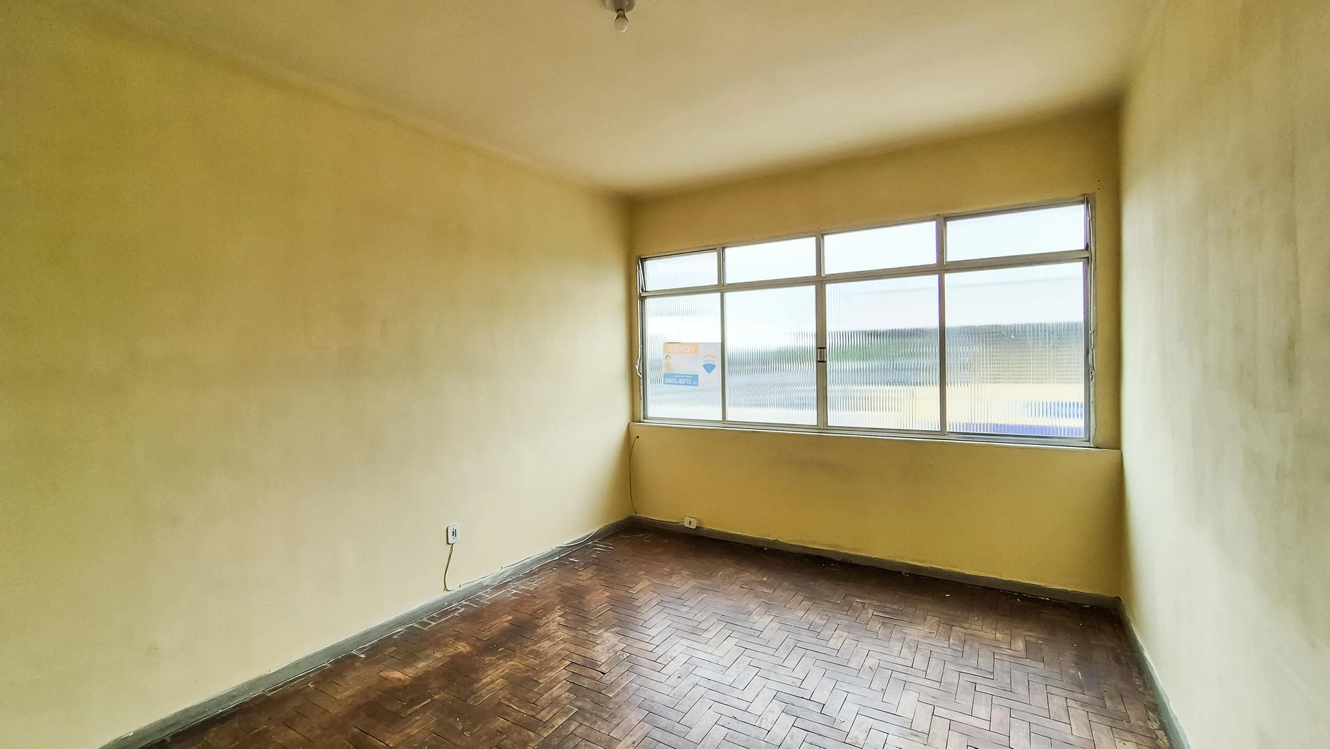 Apartment with no parking, 2 bedrooms and 1 bathroom — photo 15