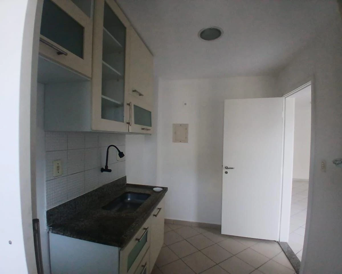 Apartamento de 2 quartos em condomínio com piscina — photo 13