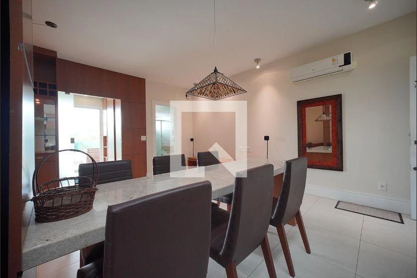 One-bedroom apartment in a building with a gym — photo 16