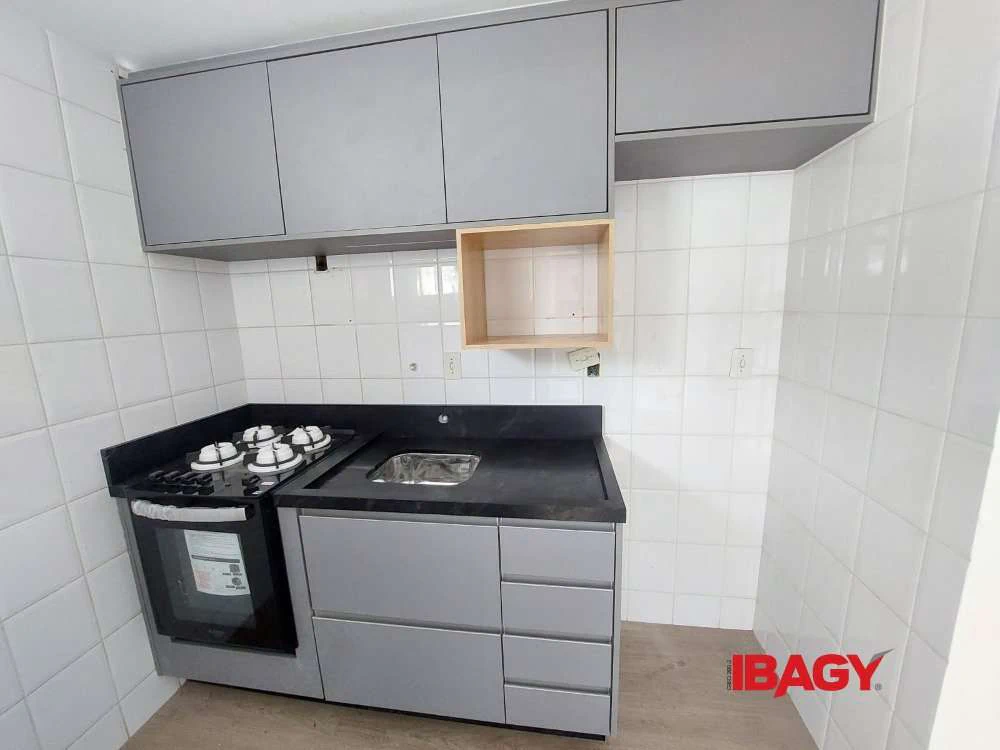 Вид на горы и 1 спальня: квартира 47 м² — photo 2