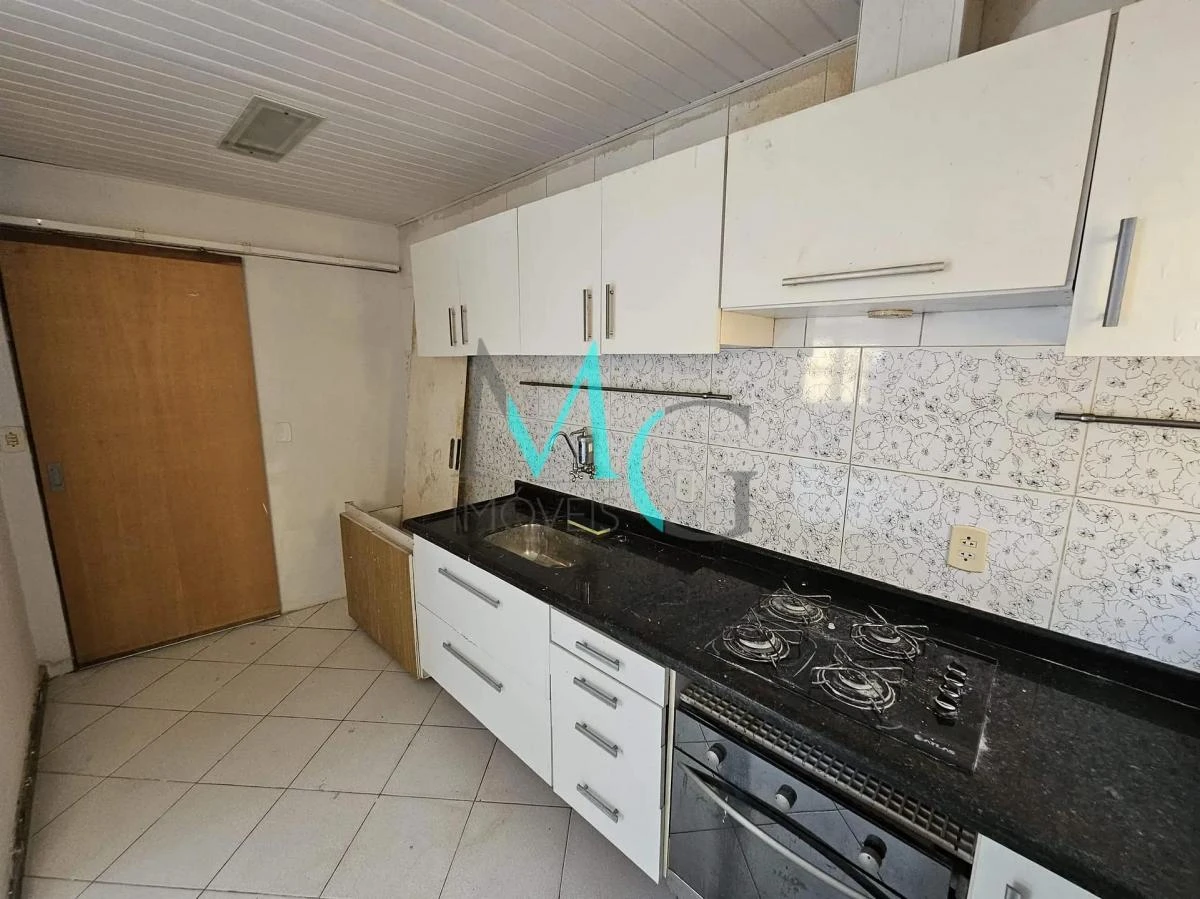 House with 4 bedrooms, 2 en-suites and 4 parking — photo 2