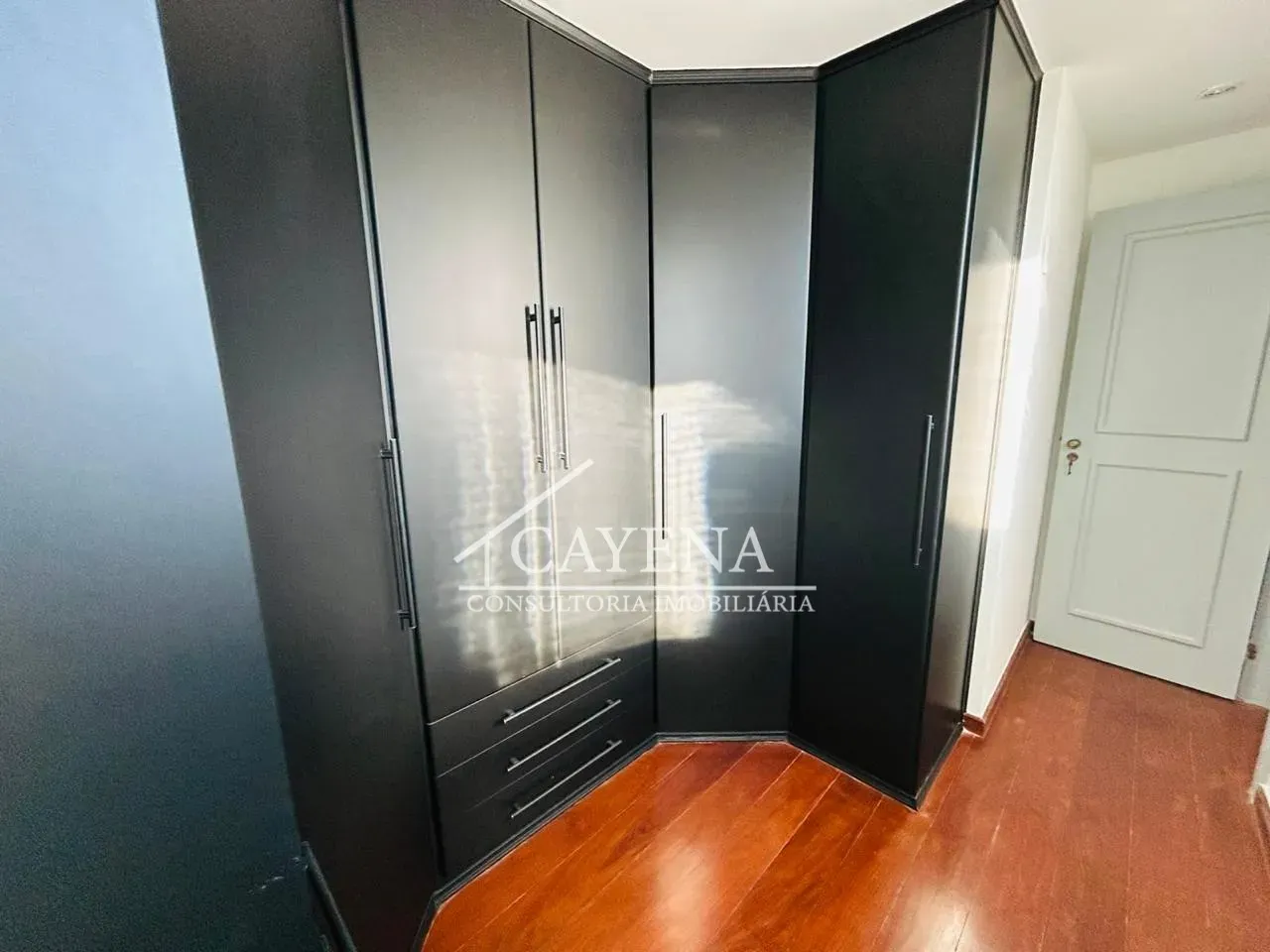 Apartment with 247 m², 3 bedrooms and 4 bathrooms — photo 45