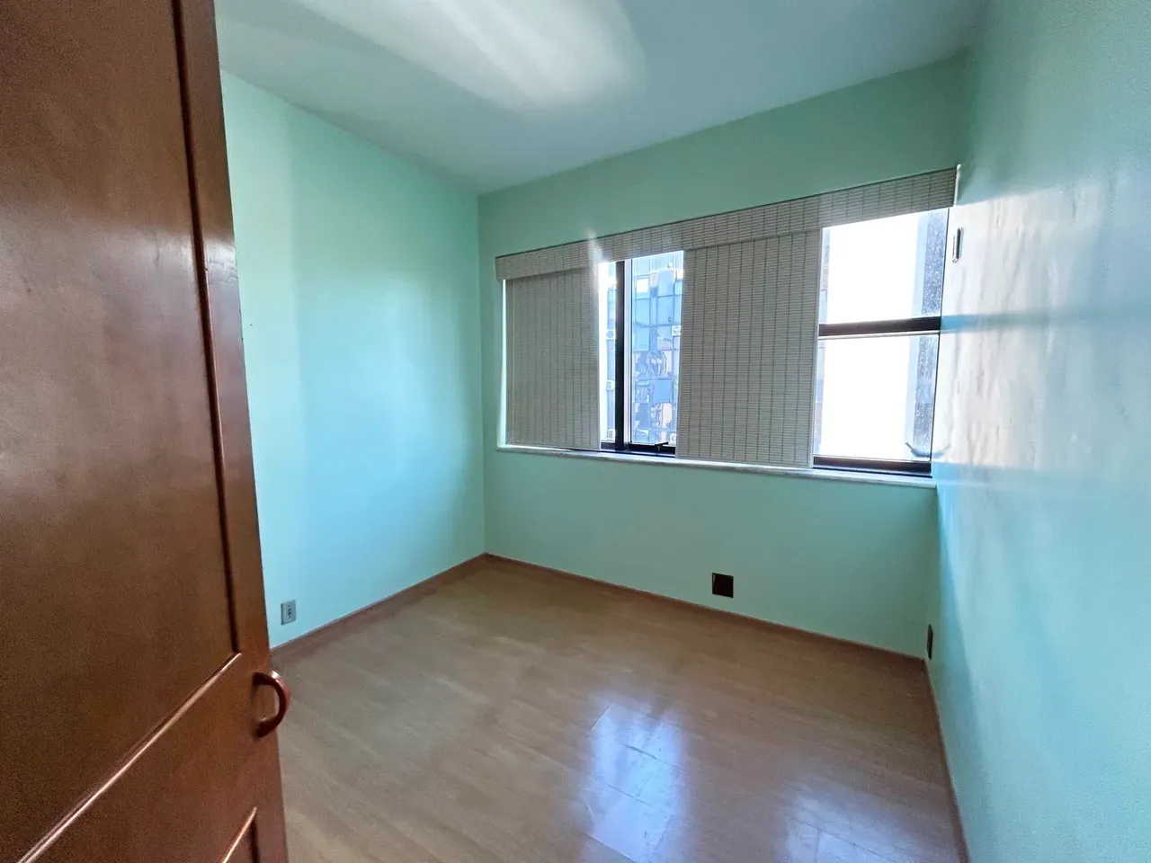4-bedroom apartment with 3 bathrooms and 123 m² — photo 22