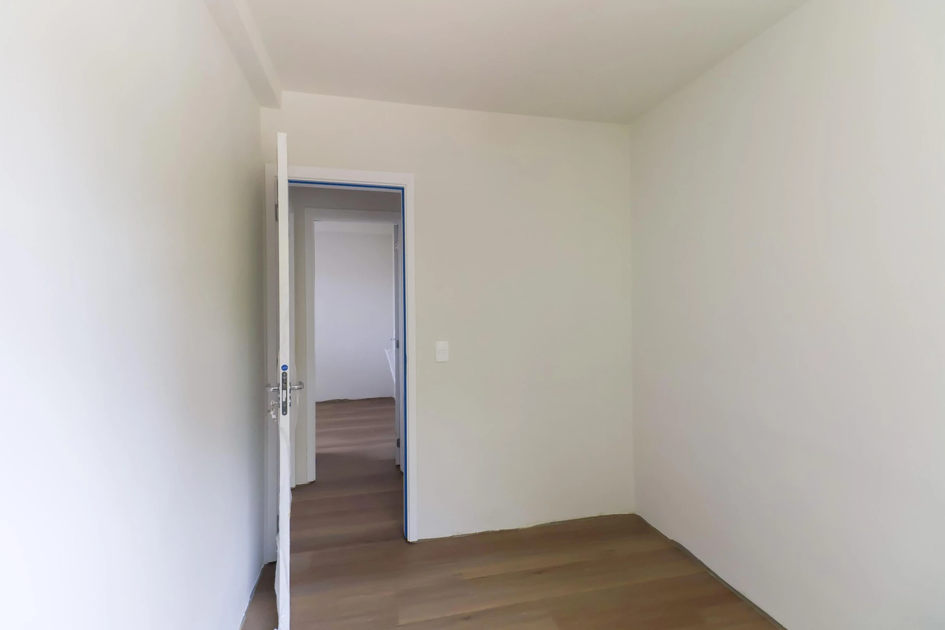 3-bedroom apartment with a park view in Curitiba — photo 42