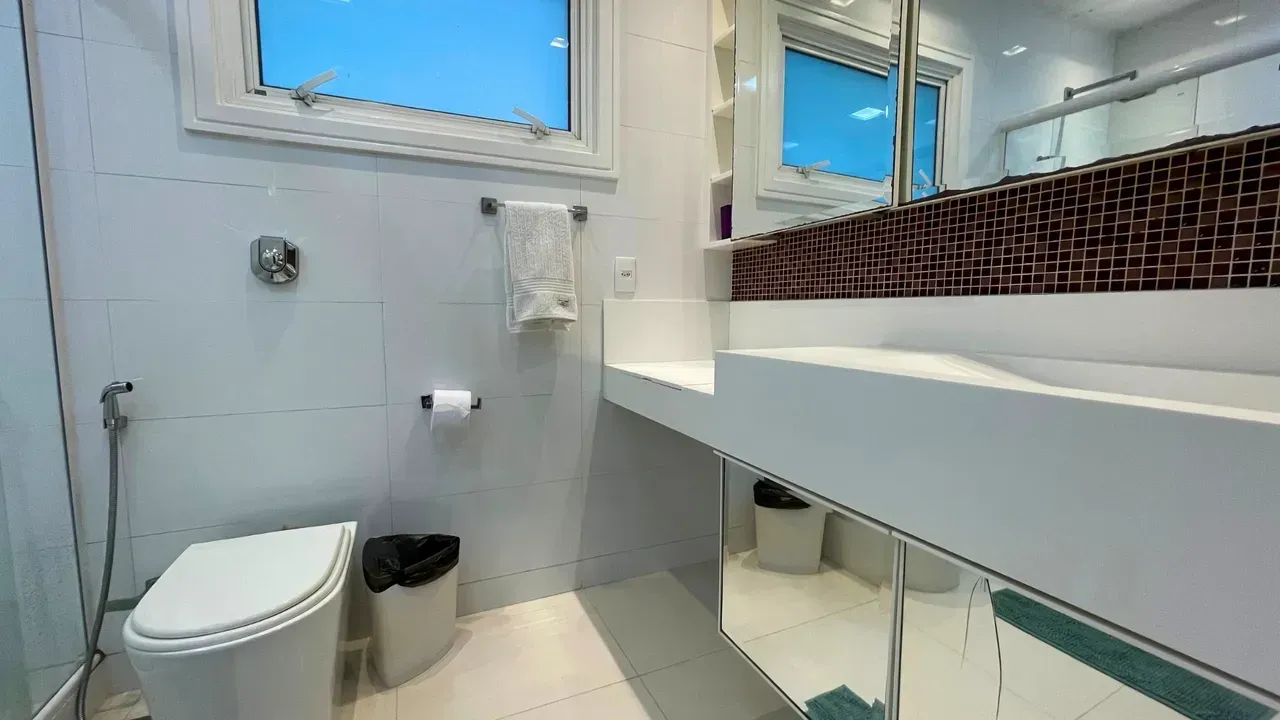 Furnished house with 4 bedrooms and an open-plan kitchen — photo 41