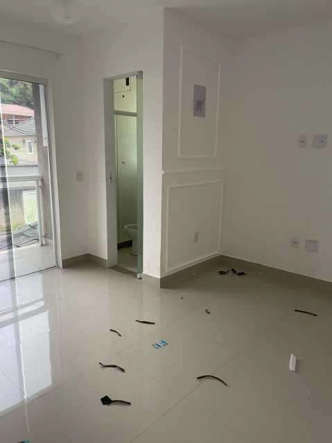 Rental house with 2 en-suite bedrooms and balcony — photo 3