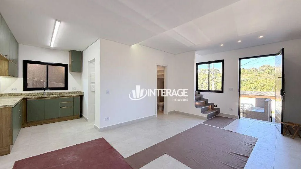 3-suite townhouse with private BBQ and garden — photo 5