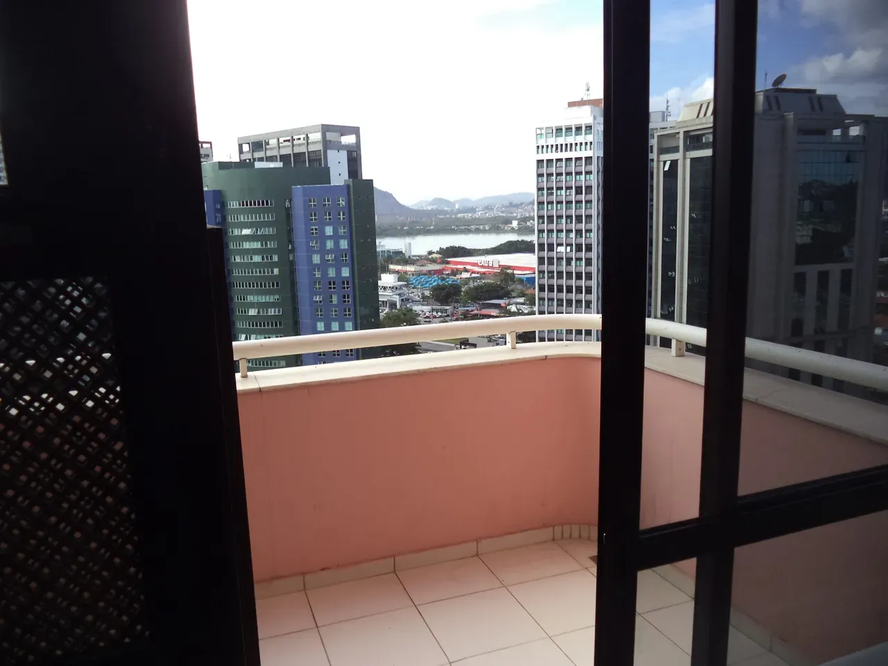 Apartment with 2 bedrooms, 2 bathrooms and a terrace — photo 27
