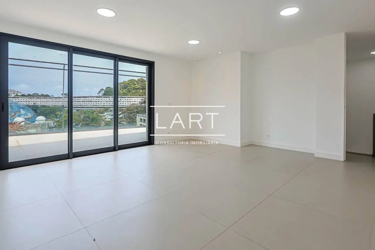 180 m² apartment with 3 bedrooms and 2 parking spots — photo 9