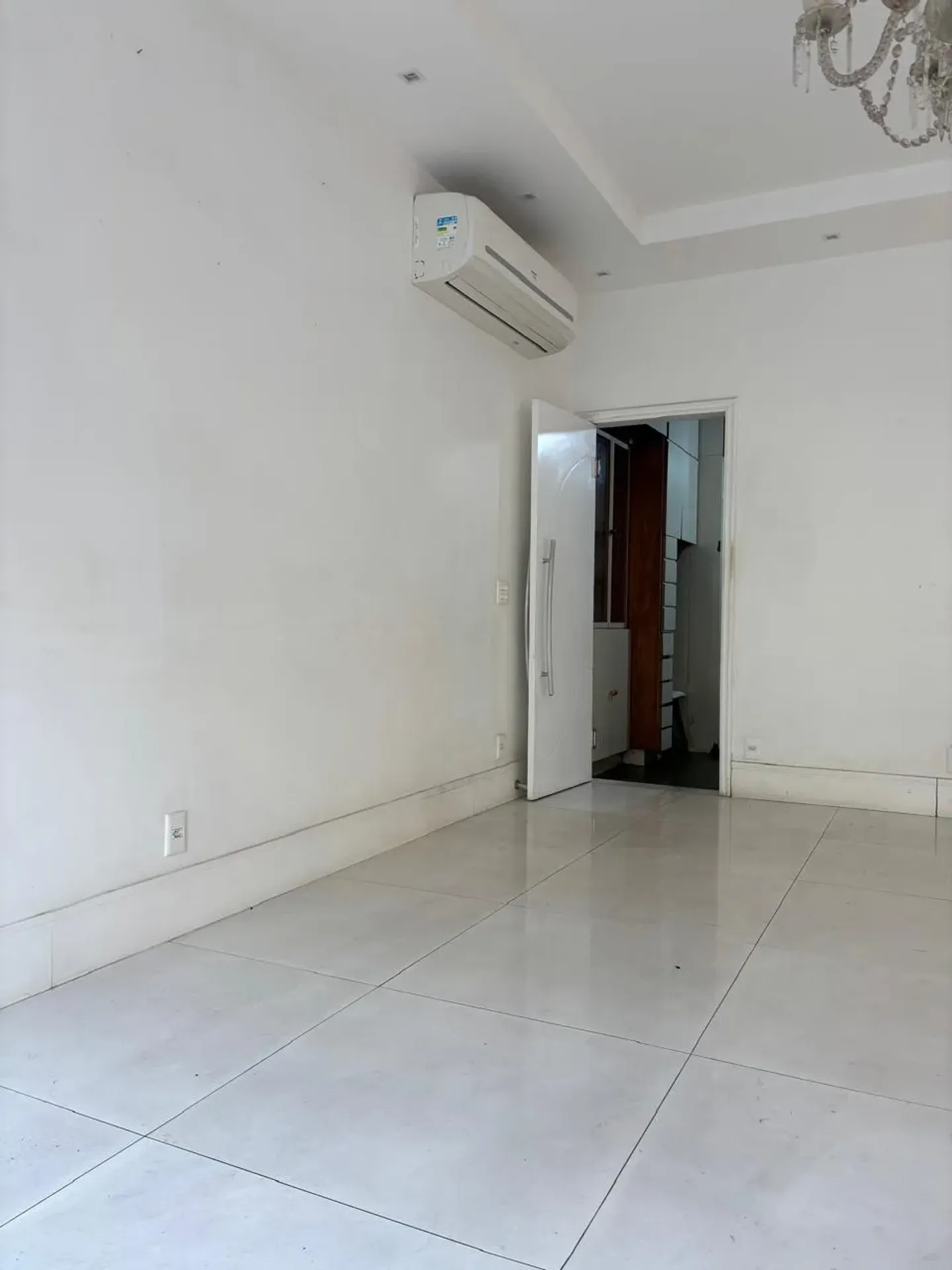 Apartamento sem mobília com ar-condicionado e 4 quartos — photo 38