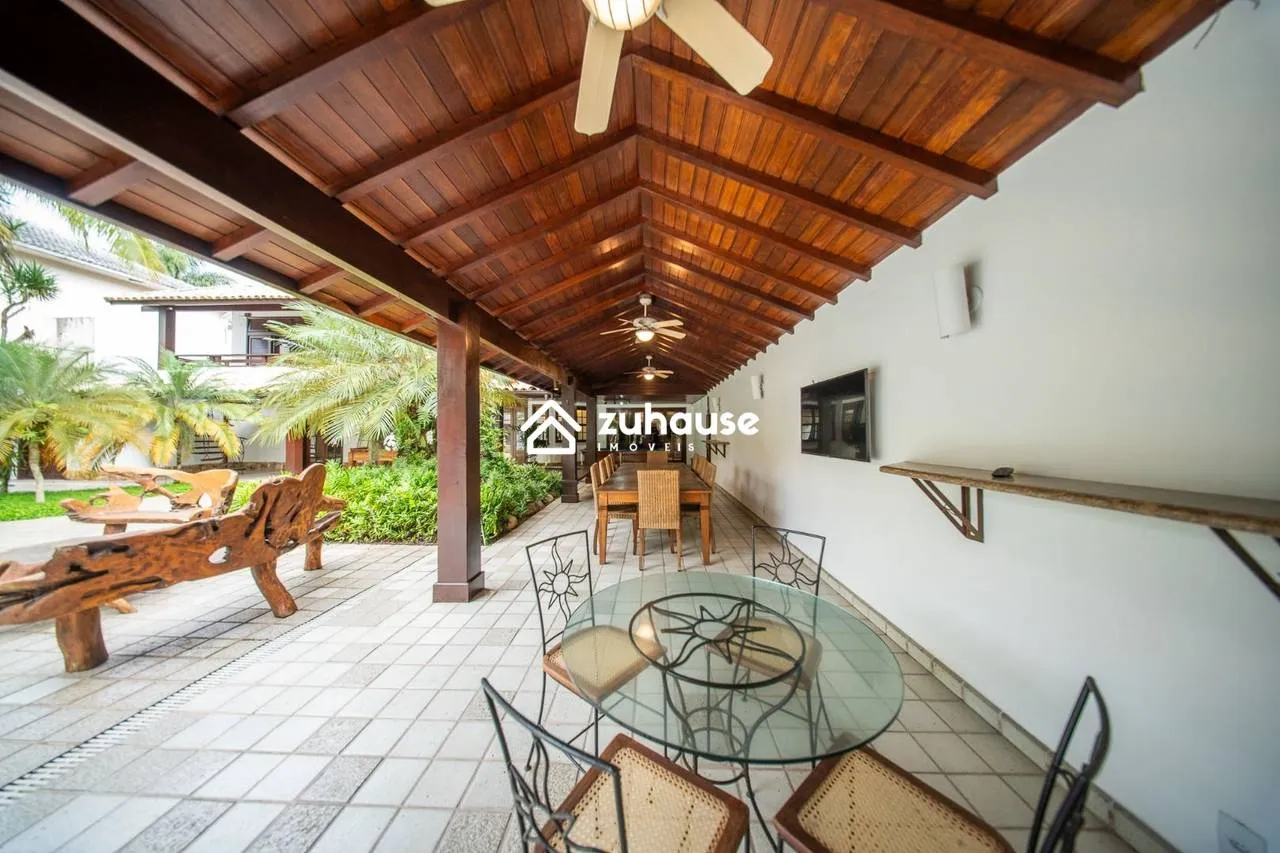 Casa de 5 quartos com janelas do piso ao teto — photo 12