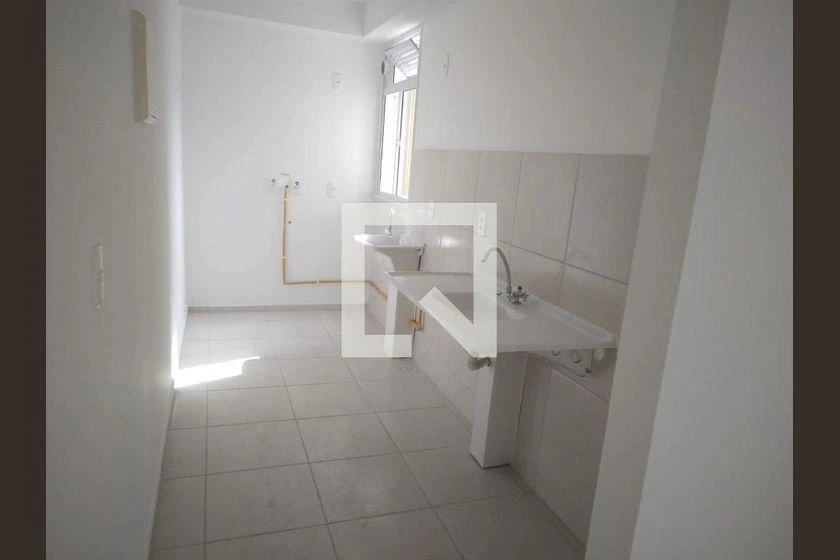 Apartamento de 2 quartos com cozinha fechada e 45 m² — photo 5