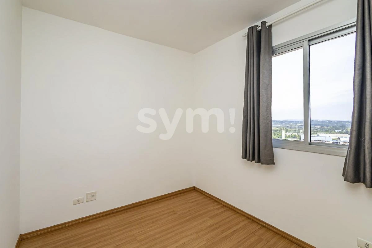 Balcony with a grill in a 3-bedroom apartment, 71 m² — photo 12