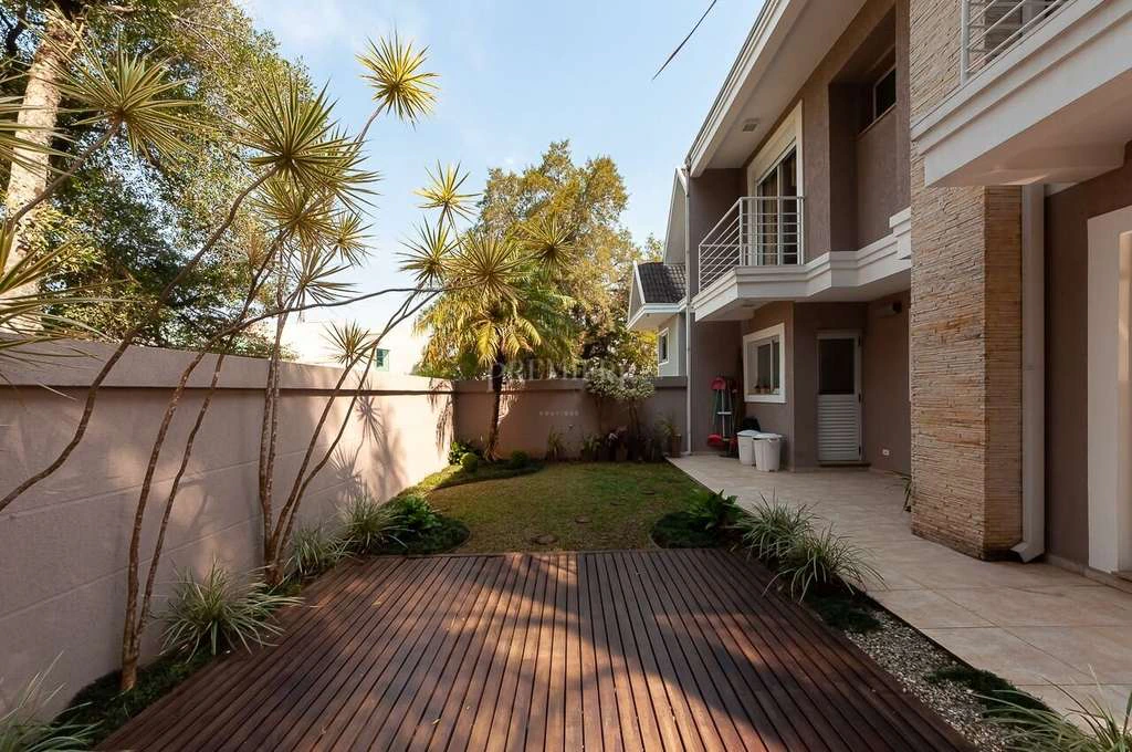 270 m² house with 4 bedrooms and 4 parking spaces — photo 3