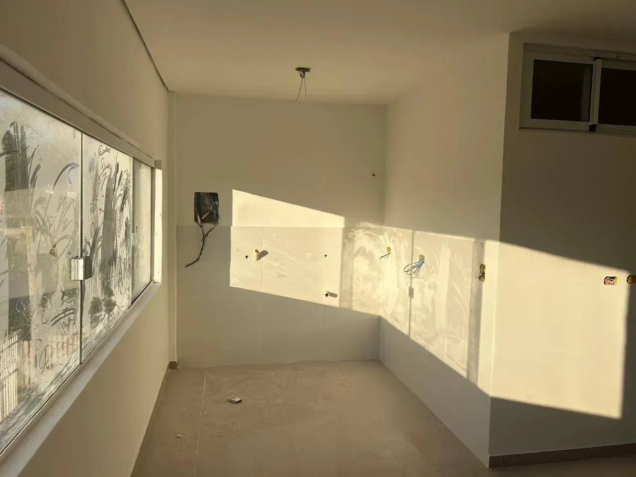 Apartment with 2 bedrooms and ceramic tile floors — photo 5