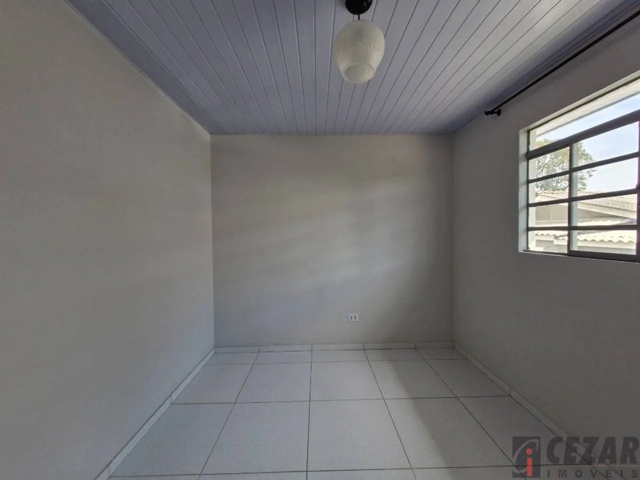 Unfurnished house with 2 bedrooms and a laundry area — photo 6