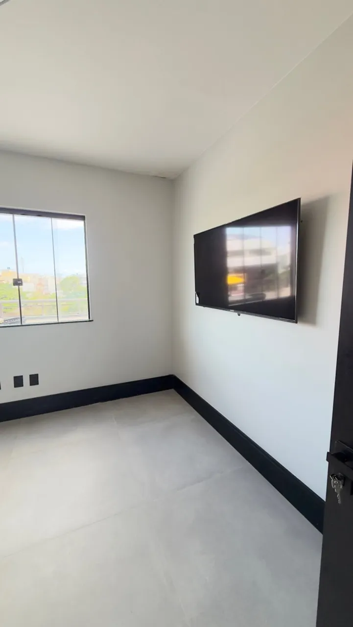 Furnished apartment, 200 m², with floor-to-ceiling windows — photo 15