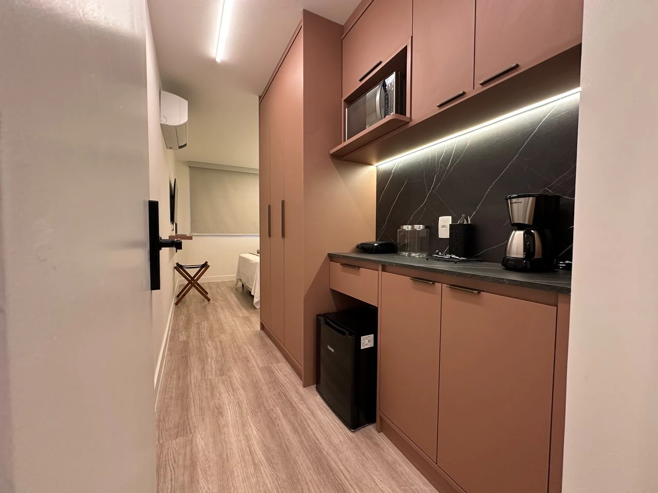 87 m² apartment with a home office and a mountain view — photo 2