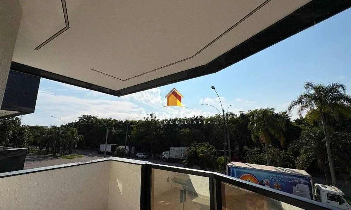 3-bedroom apartment, 1 with its own bathroom, 127 m² — photo 26