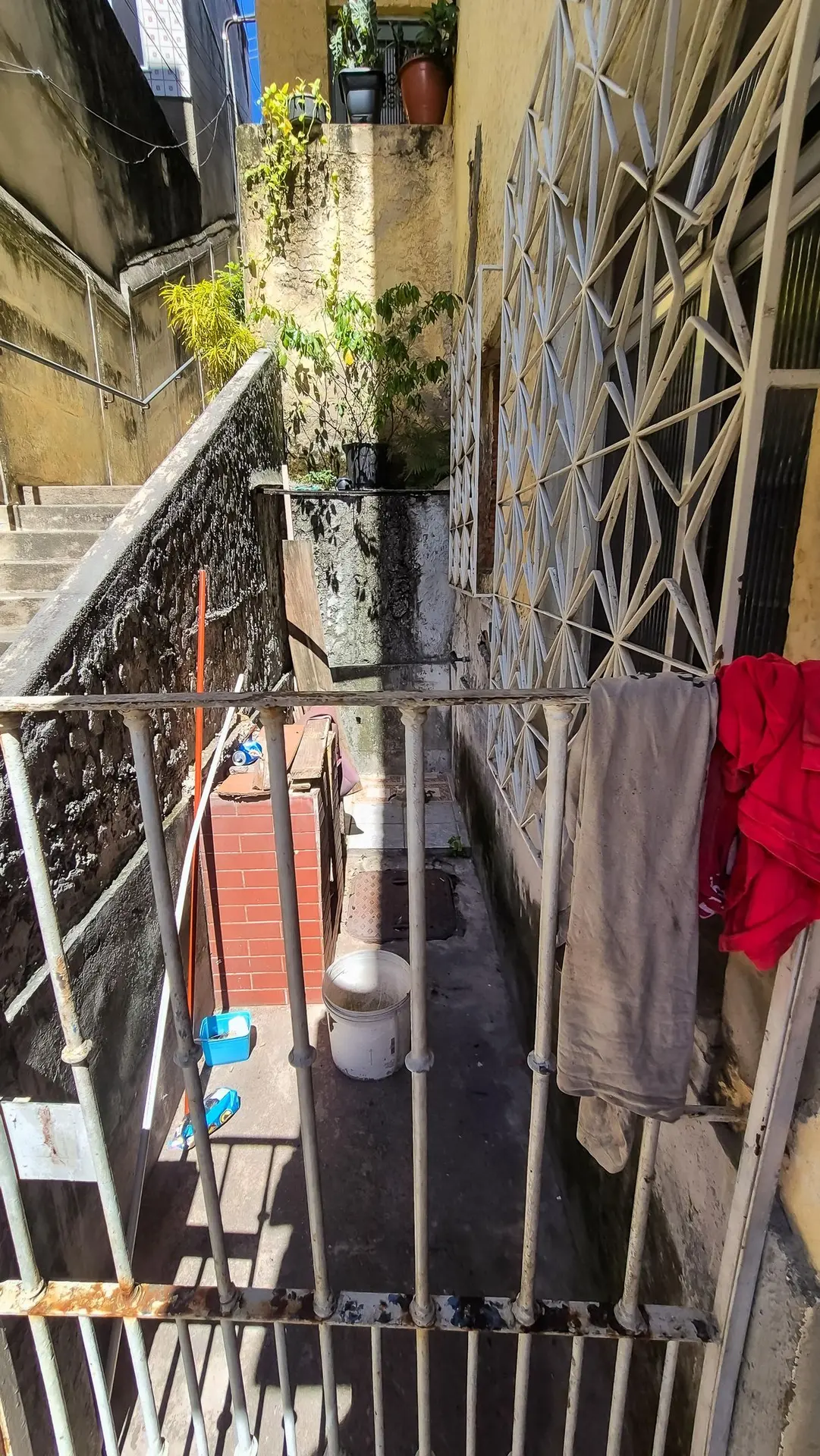 Невмебльована квартира з 2 спальнями та компактною кухнею — photo 3