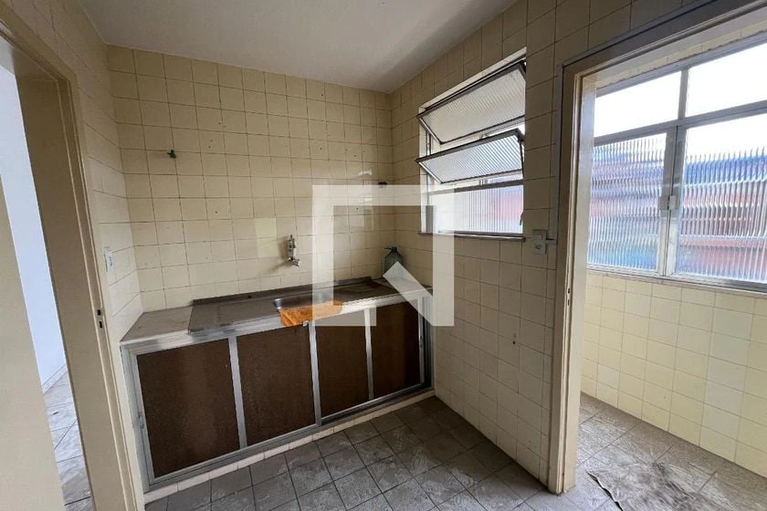 Apartamento de 1 quarto com vaga e varanda