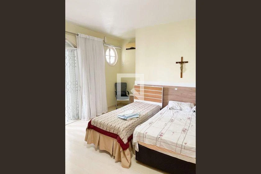 Furnished house with 5 bedrooms and a gas stove — photo 23